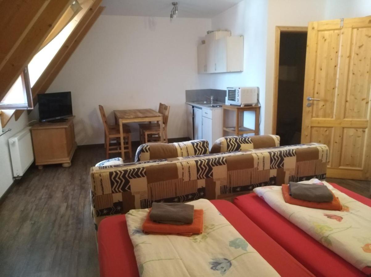 Gasthaus Dollinger Dinkelsbuhl Ruang foto